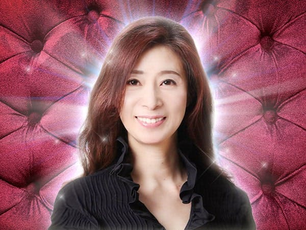 占いカウンセラーBurgundy先生写真